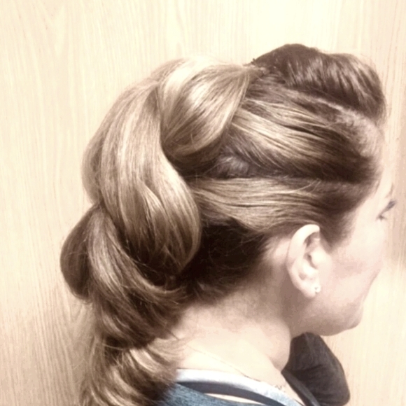 Meet your Posher, Ana - Picture 1 of 1